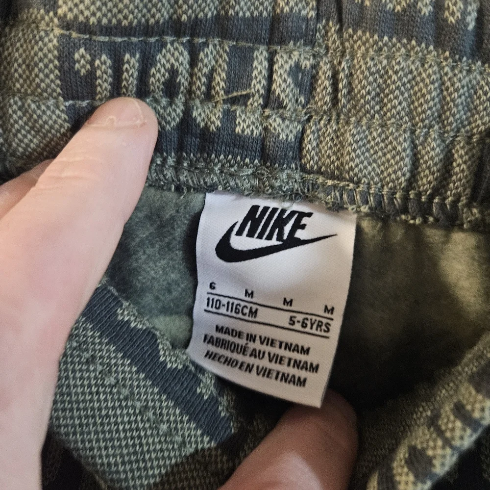 Nike kids sportswear